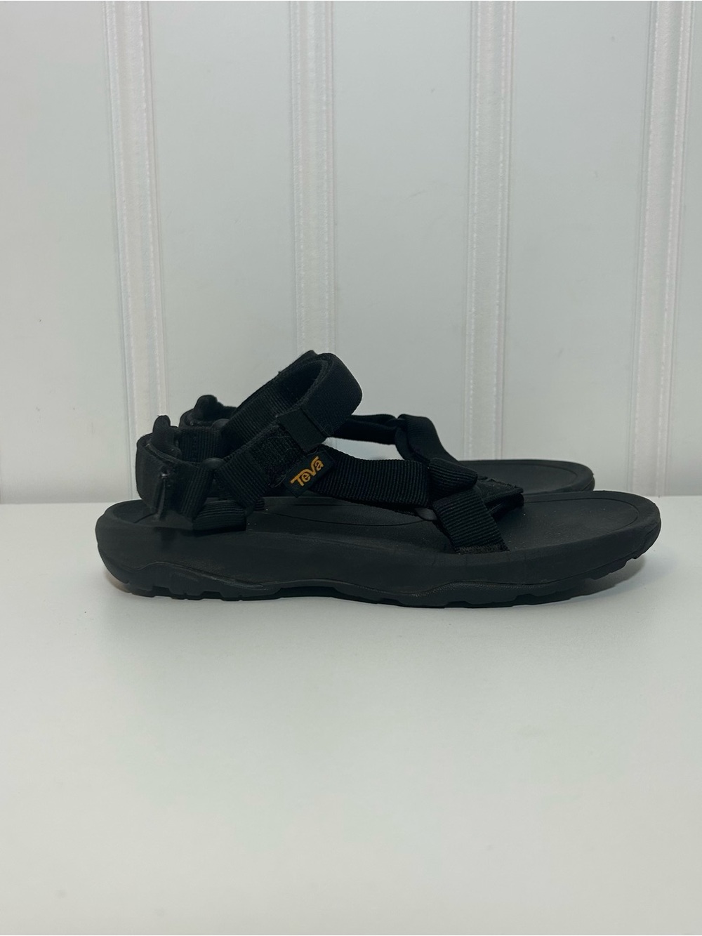 Teva hurricane Kids Black Strap Sandals